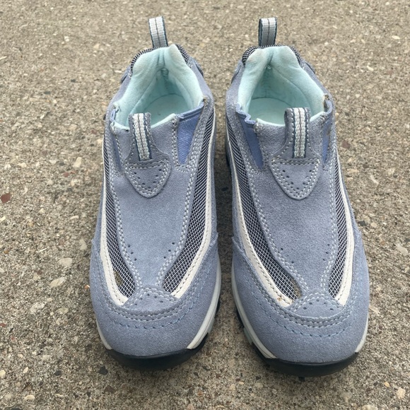 L.L. Bean Woman’s Primaloft Blue Slip Ons Size 6 - Picture 3 of 8
